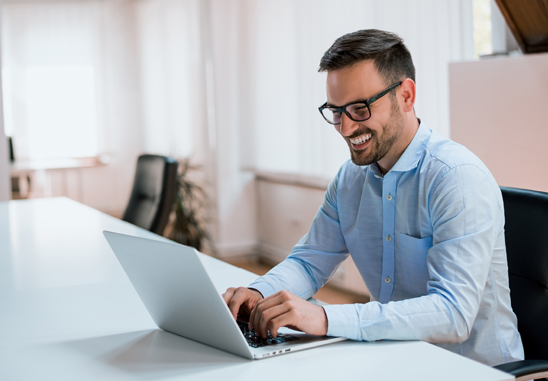 Is It Useful to Wear Glasses When Using a Computer?